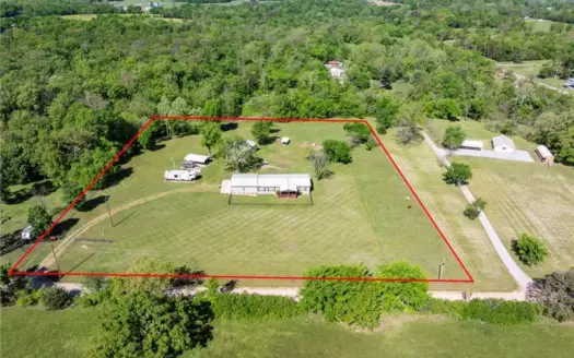 Country Home for Sale in Benton County