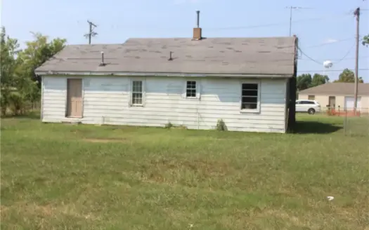 Fixer Upper For Sale in Gravette, AR