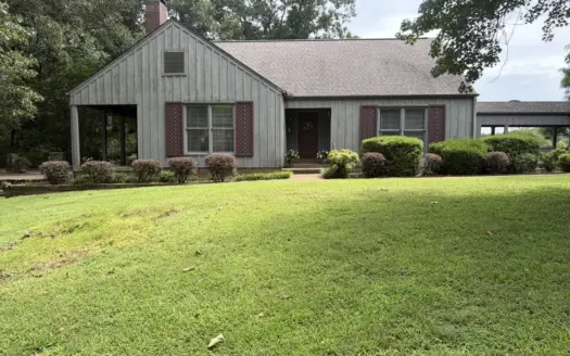 Beautiful 2br / 2bath Home in a Country Setting