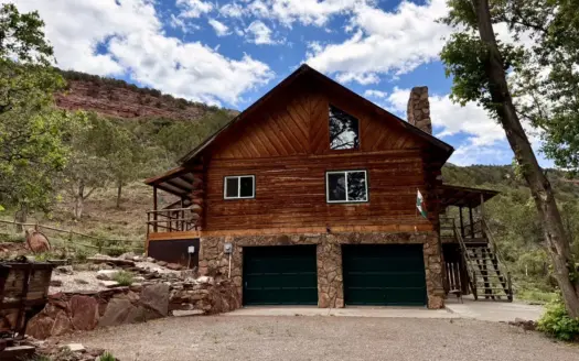 3-story craftsman log cabin for sale in Ridgway, Colorado