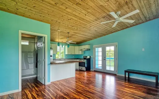 New off-grid 2BR Big Island Hawaii home w/solar, lanai & carport