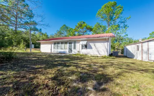 1 Acre • Covered Parking • Williston