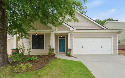 Move-in ready!  Priced to move quickly!  3 bdrm / 2 bath ranch