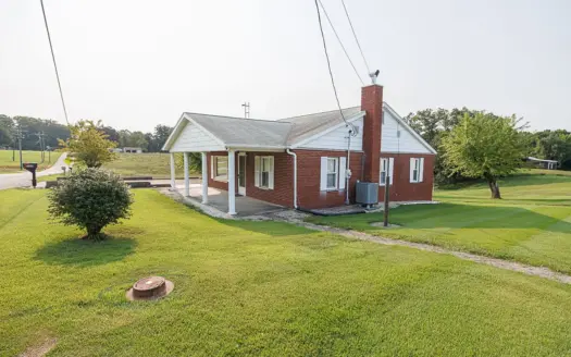 Charming Country Home in Bedford, IN
