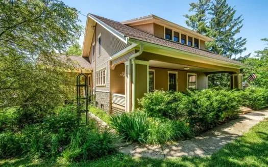 Historic Luxury & Modern 3 Bedroom Home In Shelby County, Iowa