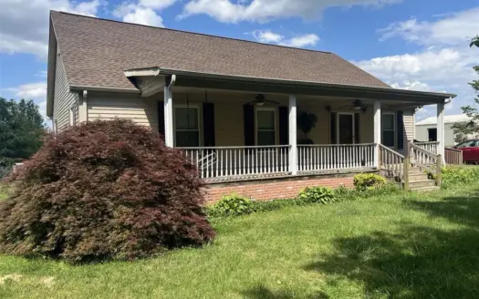 3 bedroom 2 bath country home for sale near Fountain Run Ky.