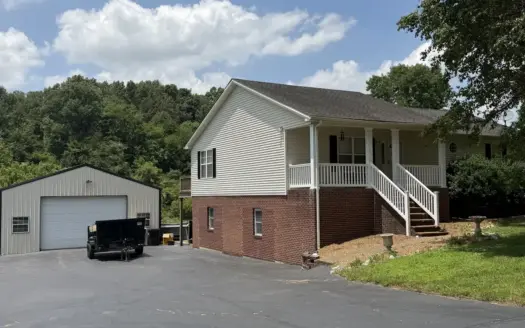 Country home & 7.5 acres for sale near Franklin, Ky.