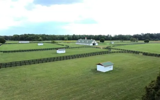 40acre equestrian estate,homeW/stables for sale near Franklin Ky