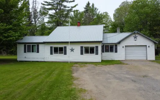 Quiet Country Home – Prentiss Twp, Maine