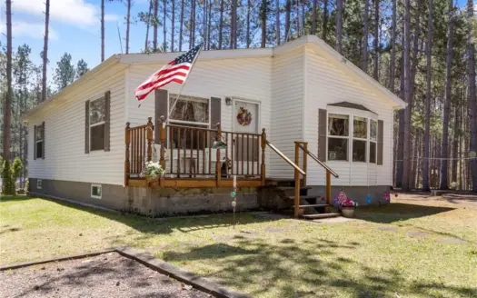 Well Maintained 3bd/2ba Home Located Near Sturgeon Lake