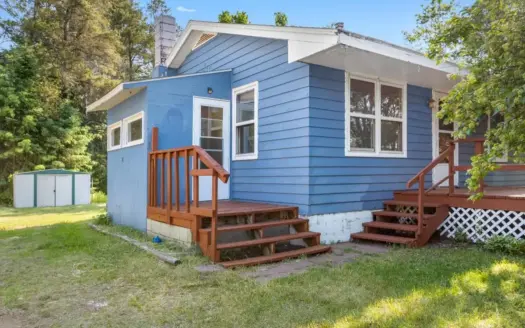Home or Cabin on 1/2 Acre in Pine County, MN