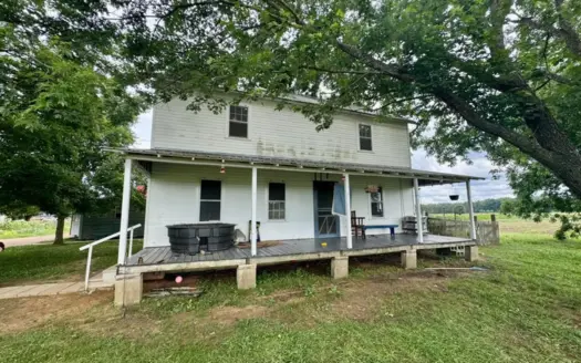 Amish Farm & Homestead on +/- 86.5 Acres