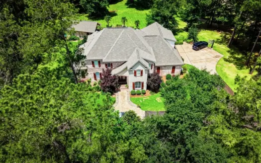 Custom Home on 3 Acres Near Laurel, MS