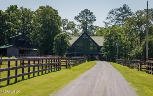 Luxury Estate on 98 Acres in Camden, AL