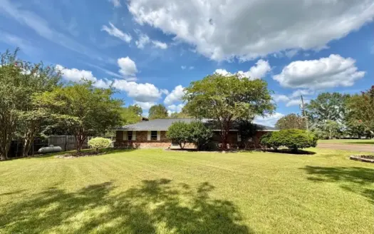 Charming Brick Home in the Heart of Centreville