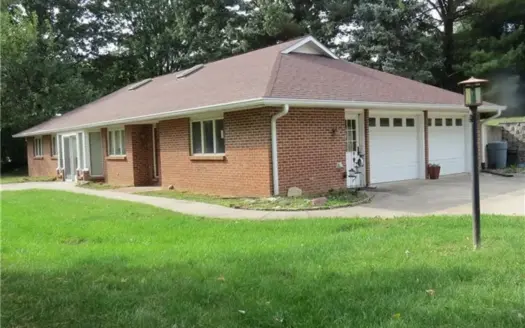 Earth-Contact Home with Country Feel in Stanberry, MO