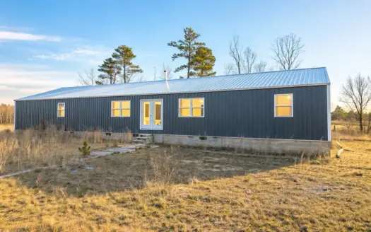 Unfinished Home Full of Potential | Licking, Missouri