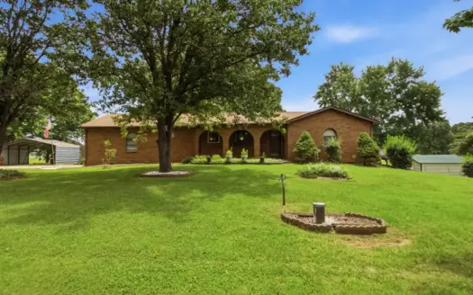 Home for Sale in West Plains, MO. for Sale, 5 Bedrooms 3 Baths