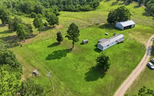 Country home nestled between Summersville and Eminence
