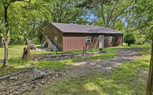 Ozark’s property with recreational opportunities/West Plains MO