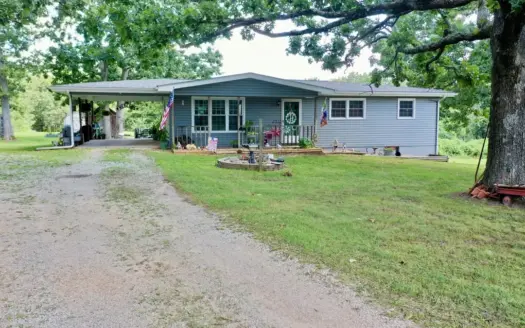 91-Acre Ozarks Home & Hunting Retreat in Salem, Missouri
