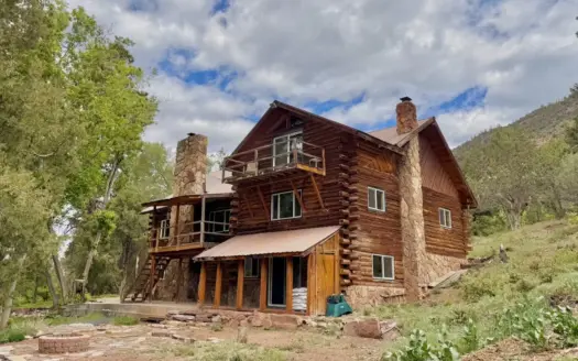3-story craftsman log cabin for sale in Ridgway, Colorado