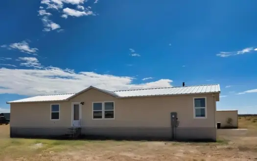 4 Bedroom Home with Acreage in Estancia NM