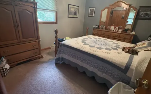 Lewisville, OH Ranch home, 2 bedroom, 2 baths, basement on acres