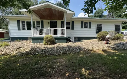 Lewisville, OH Ranch home, 2 bedroom, 2 baths, basement on acres