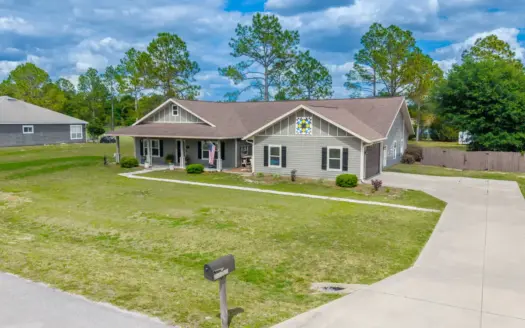 3,900 Sq Ft Home on Acre Lot – Dual Walk-In Closets, Clawfoot Tub