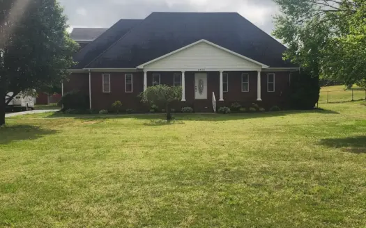 4 bedroom 3.5 bath country home for sale near Franklin, Ky.