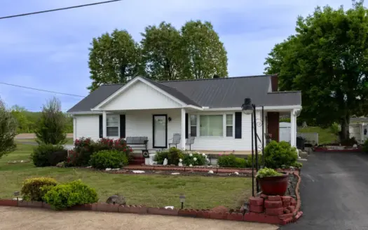 Country Home for Sale in Perry County, Tennessee