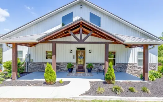 Country Home for Sale in Lewis County, Tennessee