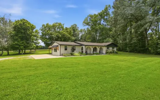 Country Home for Sale in Lewis County, Tennessee