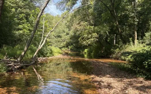 Country Home for Sale in Humphreys County, Tennessee