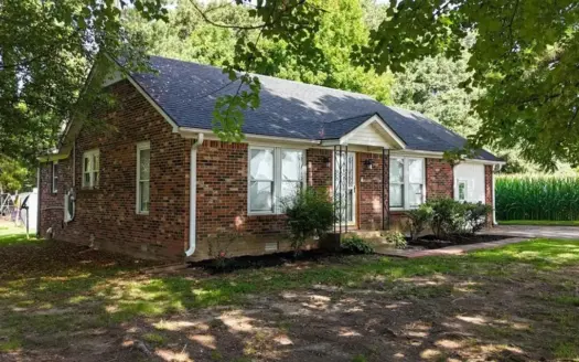 Country Home for Sale Outside Martin, TN City Limits