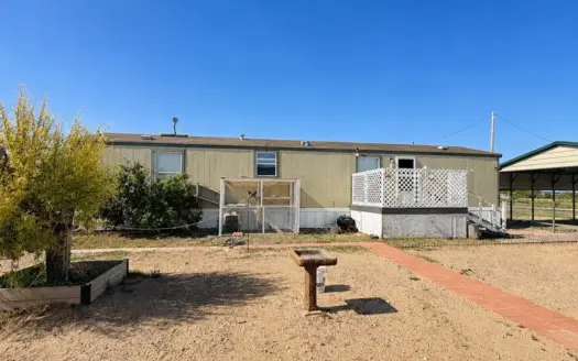 Cozy, Quaint and Move-In Ready!