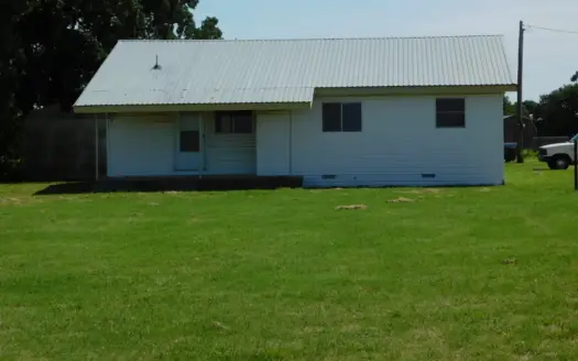 Peaceful Country Living Near Comanche Texas!
