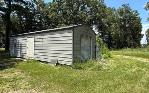 Country Manufactured Home for Sale on 4.69 Acres in De Kalb, TX