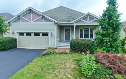 Home For Sale In Auburn Hills Community