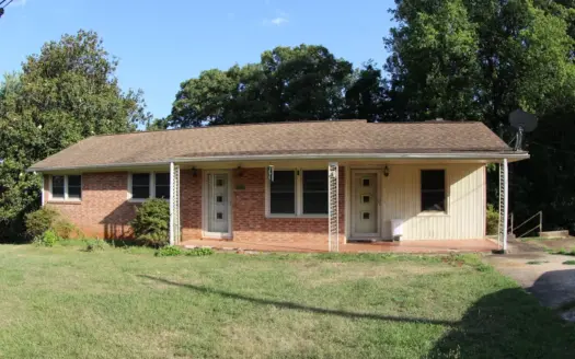 Home Located In The Town Of Stuart, Va (Patrick County)