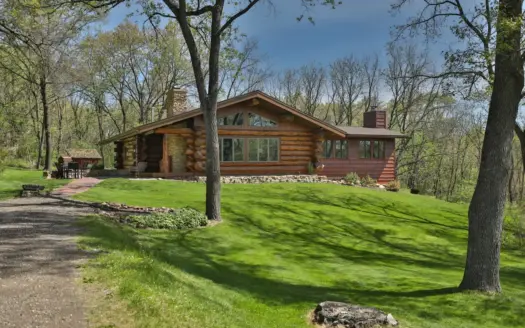 30-Acre Luxury Log Estate | Trophy Whitetail Sanctuary & Private