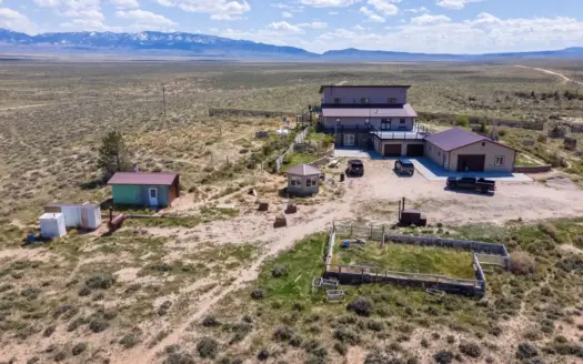 Ranch For Sale in Alcova Wyoming