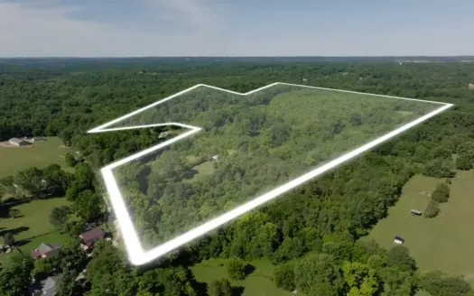 56.65± Acres with Home, Barn & Recreational Land Near Bloomington