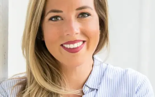 agent profile picture for Abby Brewer on country homes website