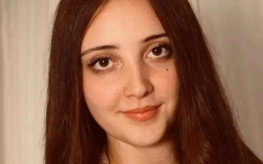 agent profile picture for Ava Cleaver on country homes website