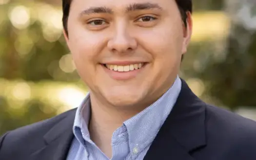 agent profile picture for Bobby Masters on country homes website