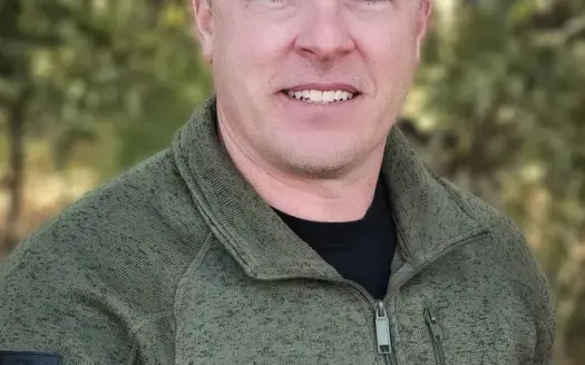 agent profile picture for Carl Craig on country homes website