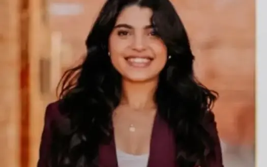 agent profile picture for Claudia Tur Delgado on country homes website