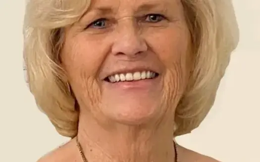 agent profile picture for Connie Sharp on country homes website